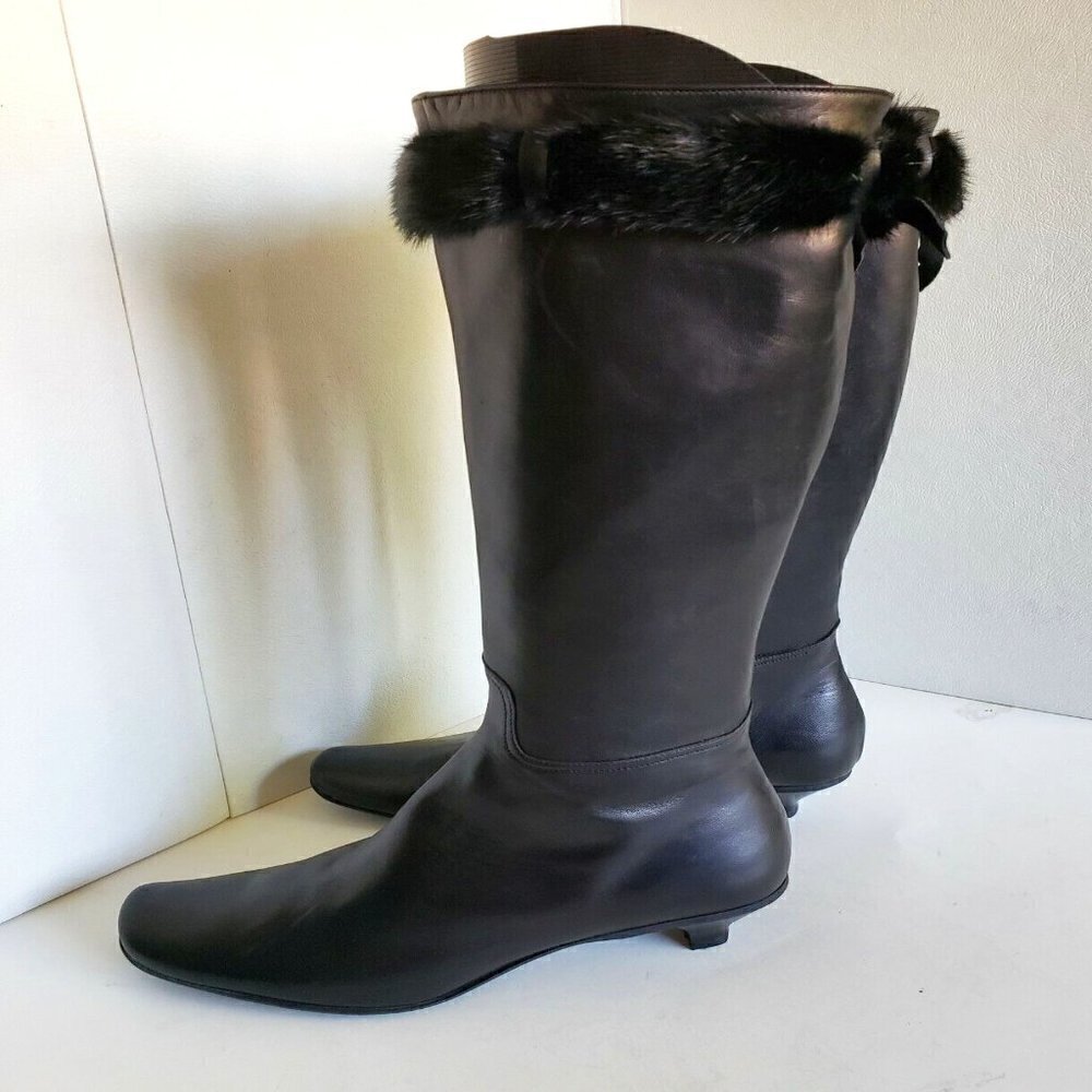 Attilio Giusti Leombruni Black Fur-Trimmed Heeled Boots - Picture 2 of 12